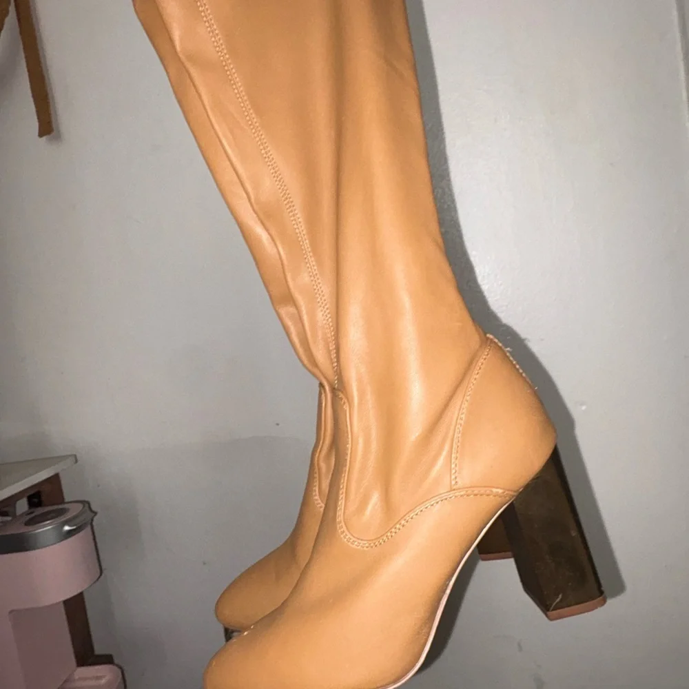 Franco Sarto Camel Knee-High Boots – Gold Block Heel – Size 8